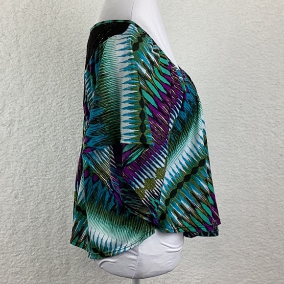 L. A. Living Doll Womens Size Medium Cropped Poncho. - Picture 2 of 9